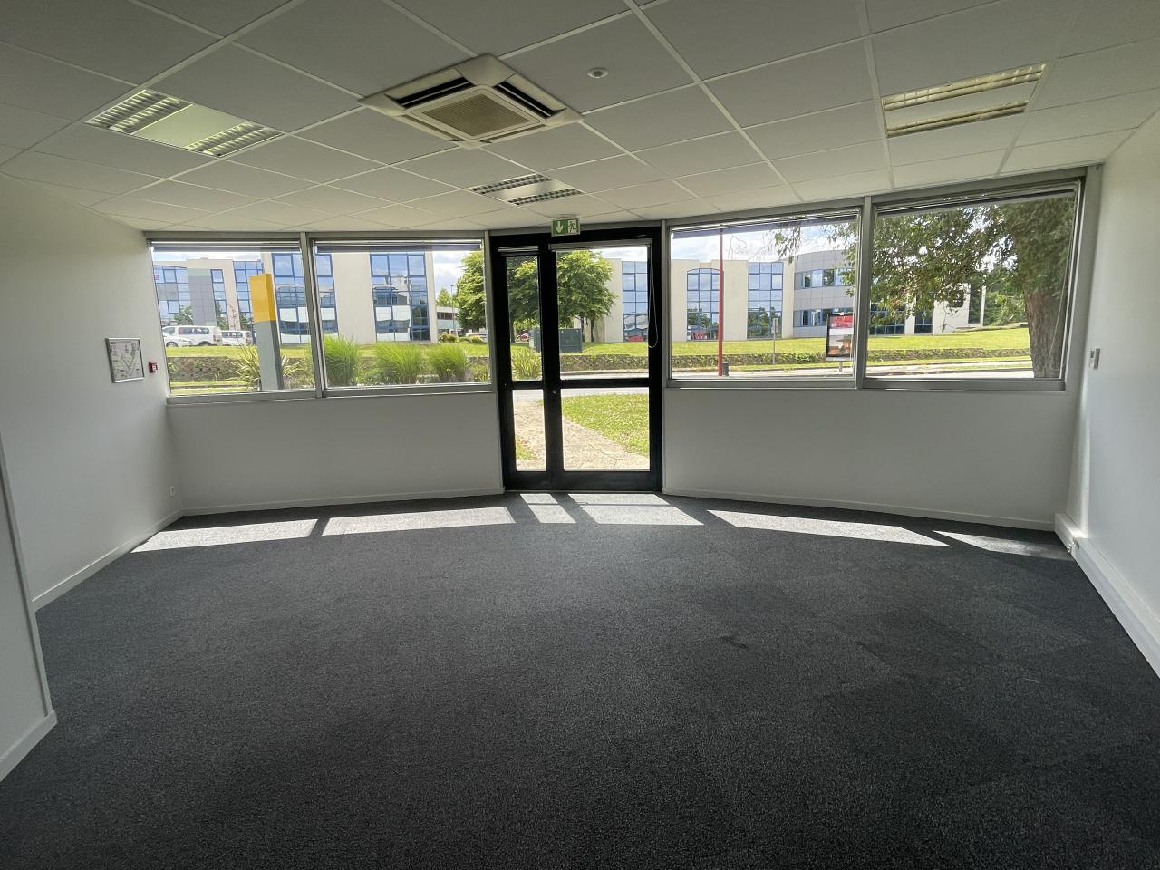 Bureau Saint-Grégoire 350m² Location bureau Saint-Grégoire Ille-et-Vilaine OLBUR2424220 4